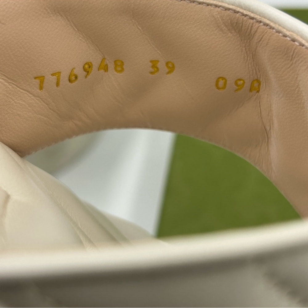 Women’s Gucci, quilted leather song sandals in Mystic white size 39 made Italy - Picture 8 of 10